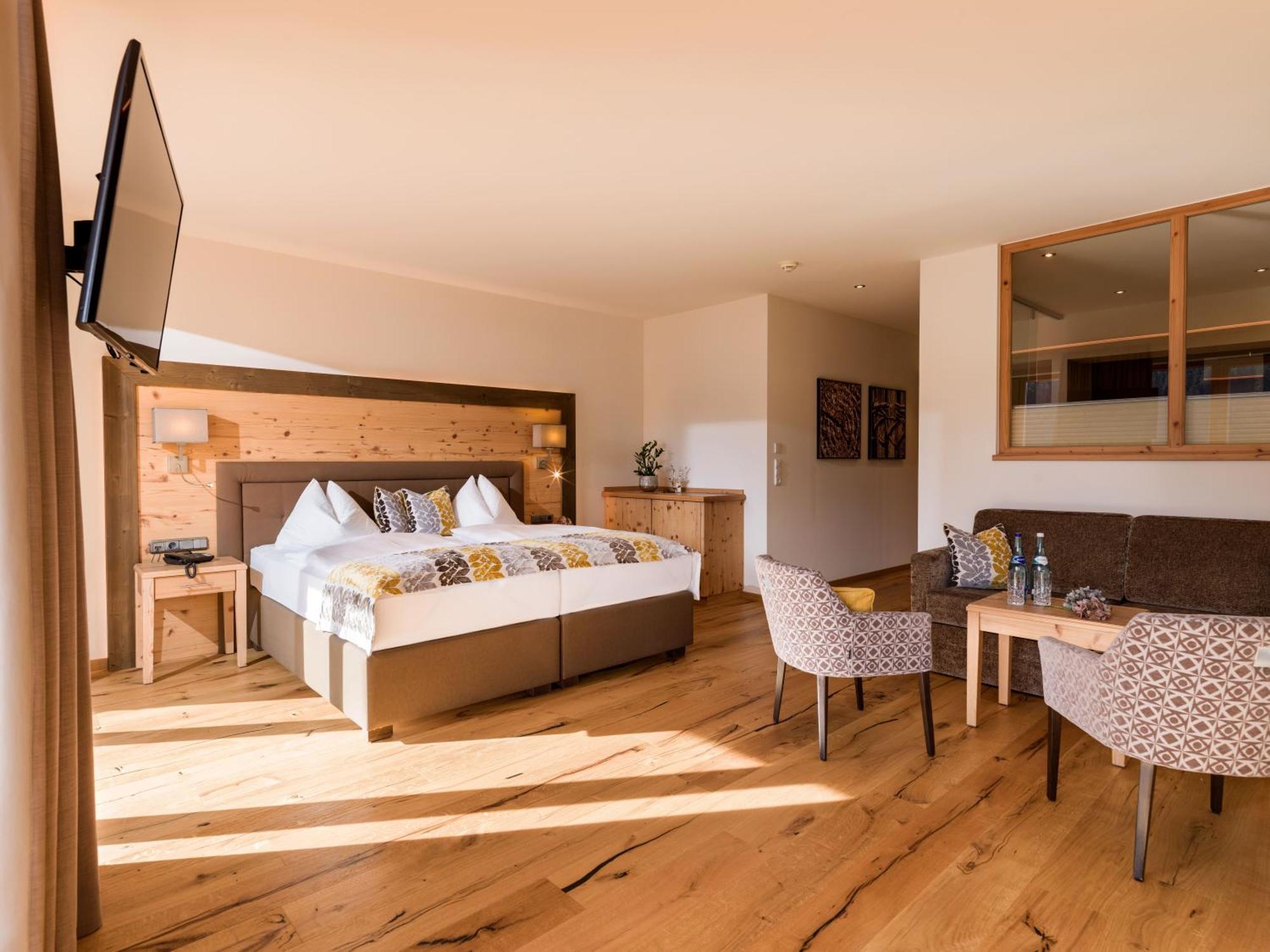 Hotel Zentral ****Superior Kirchberg in Tirol Dış mekan fotoğraf